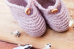 free-crochet-patterns-for-baby-items-for-new-year-2019