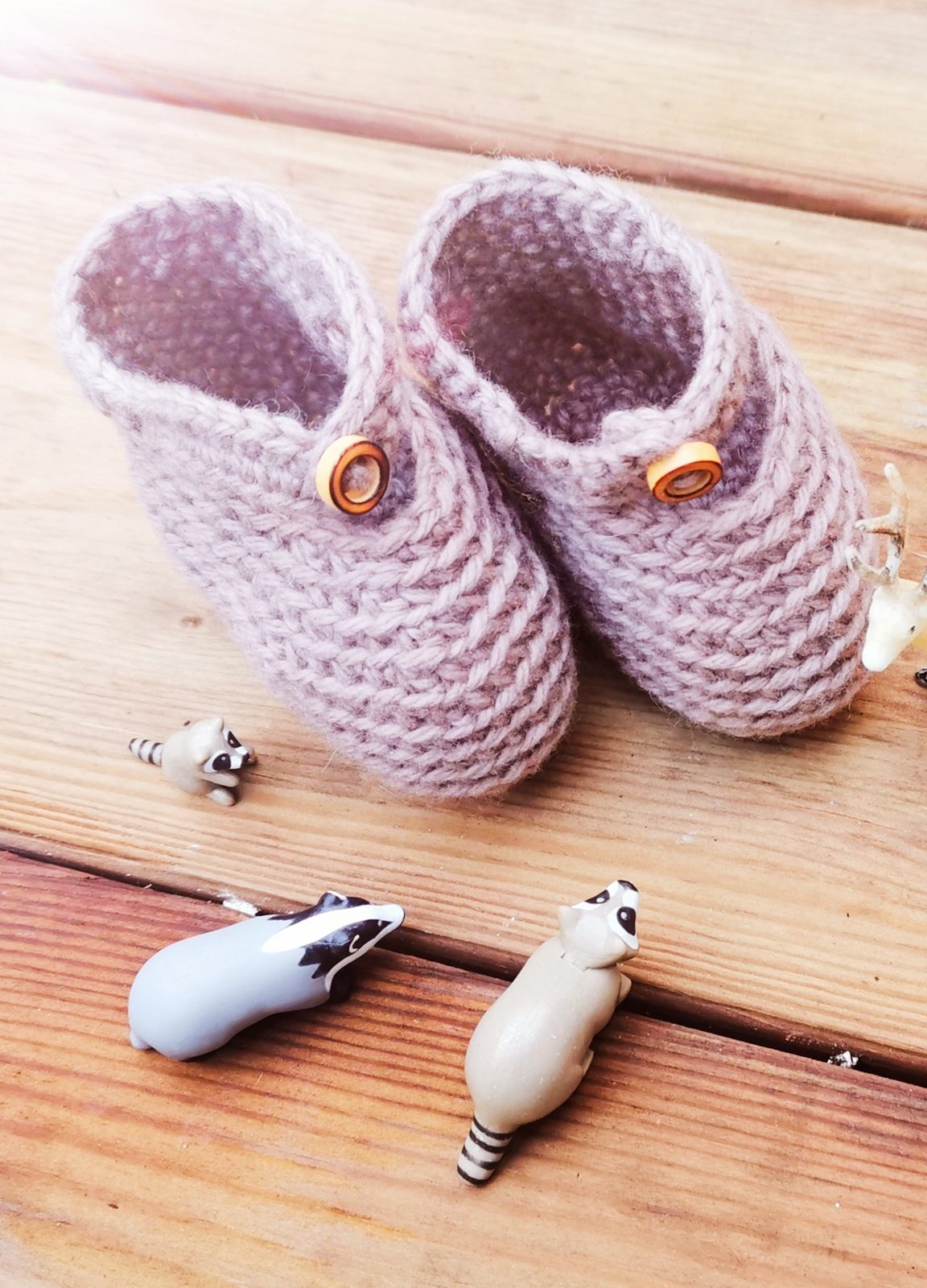 free-crochet-patterns-for-baby-items-for-new-year-2019